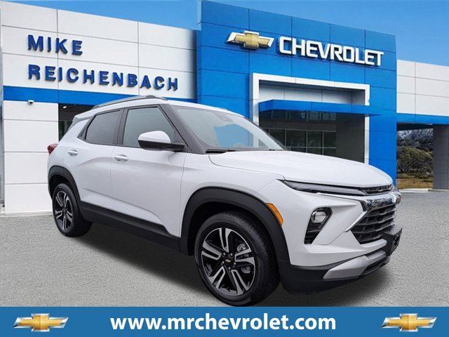 2026 Chevrolet Trailblazer LT Image 2 of 28