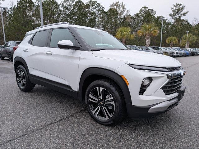 2026 Chevrolet Trailblazer LT Image 3 of 28