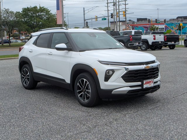 2026 Chevrolet Trailblazer LT Image 3 of 28