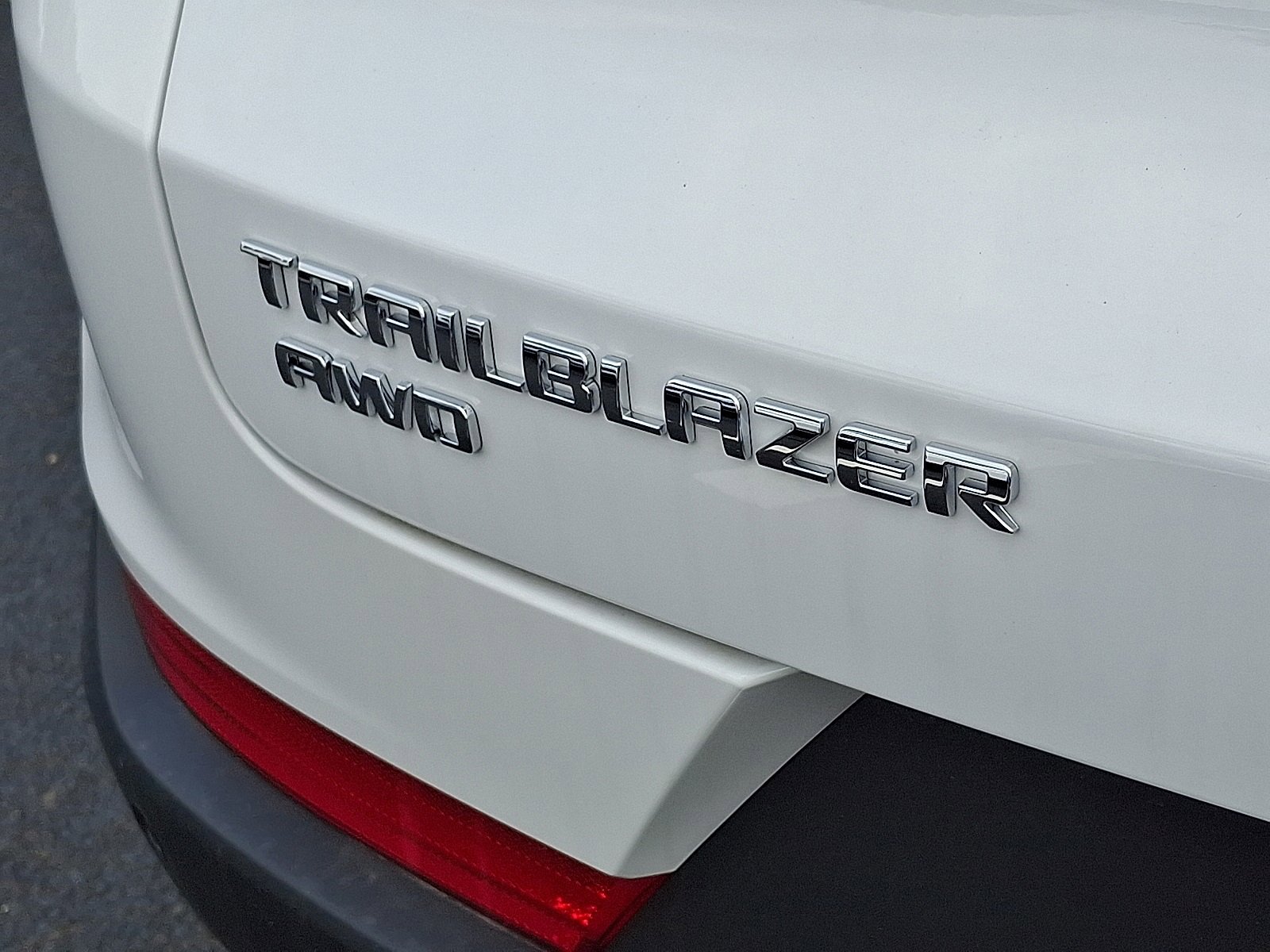 Vehicle image 18 of 43
