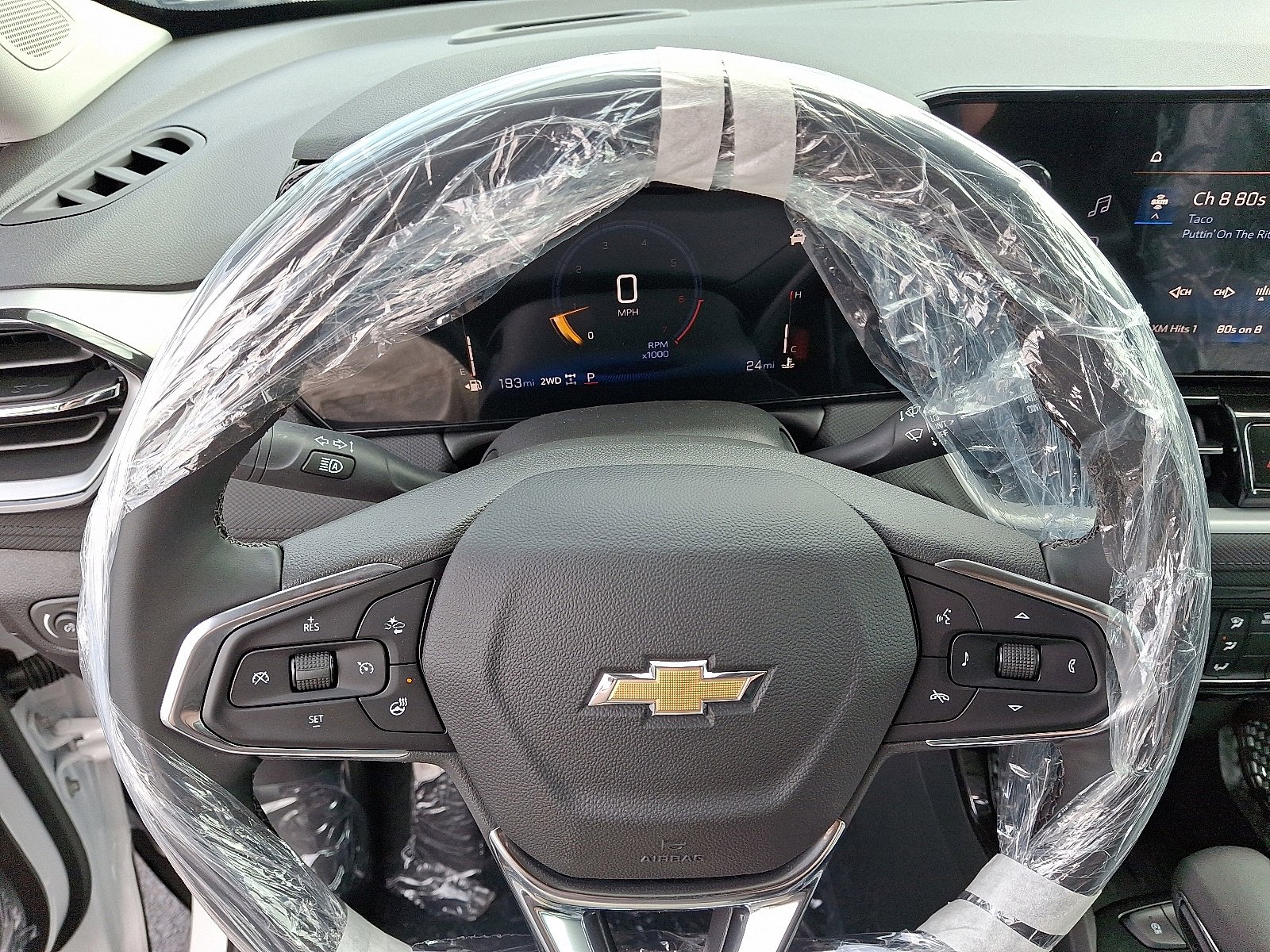Vehicle image 19 of 43