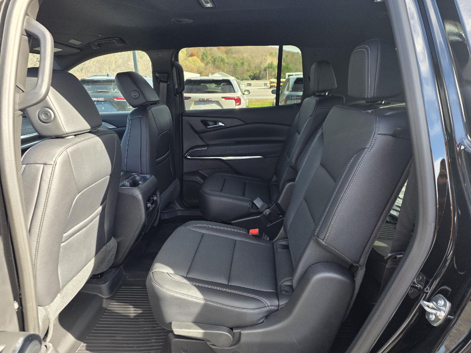 2026 Chevrolet Traverse AWD LT Image 13 of 24