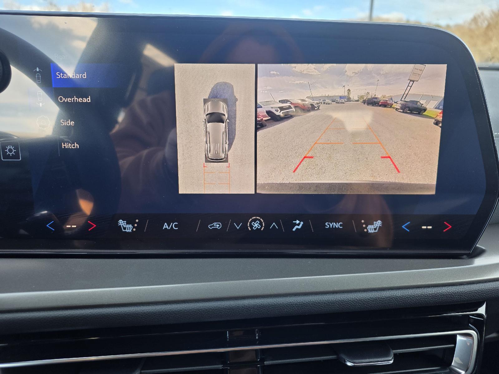 2026 Chevrolet Traverse AWD LT Image 17 of 24