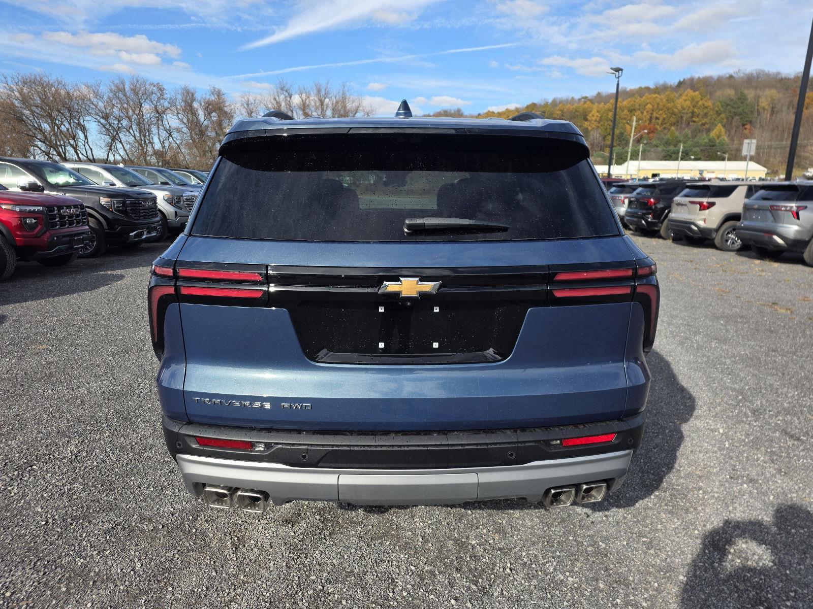 2026 Chevrolet Traverse AWD LT Image 10 of 24