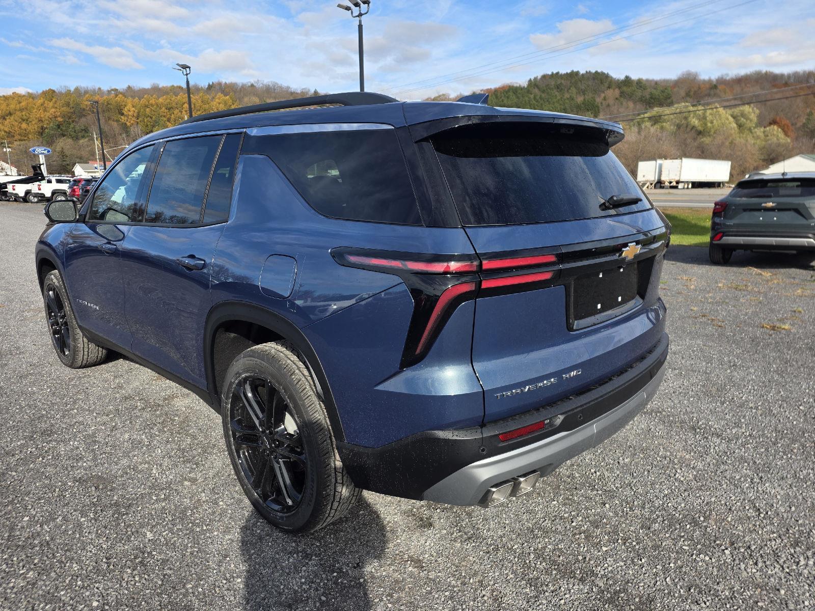 2026 Chevrolet Traverse AWD LT Image 5 of 24