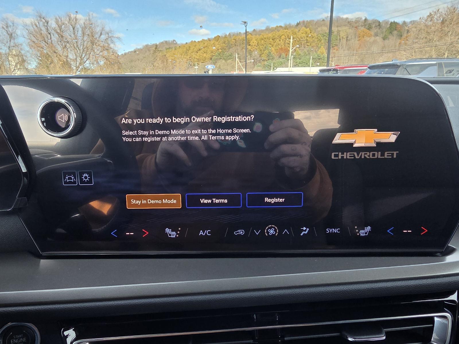 2026 Chevrolet Traverse AWD LT Image 18 of 24