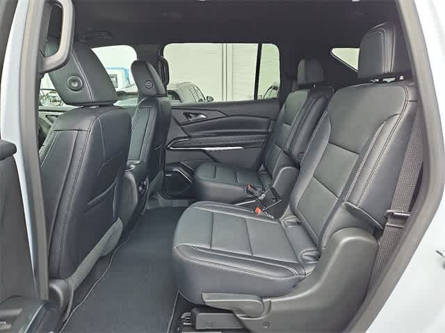 2026 Chevrolet Traverse AWD LT Image 10 of 23