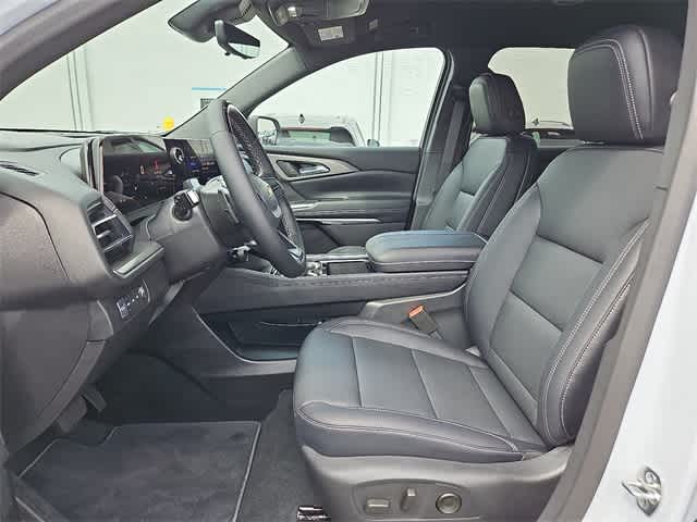 2026 Chevrolet Traverse AWD LT Image 9 of 23