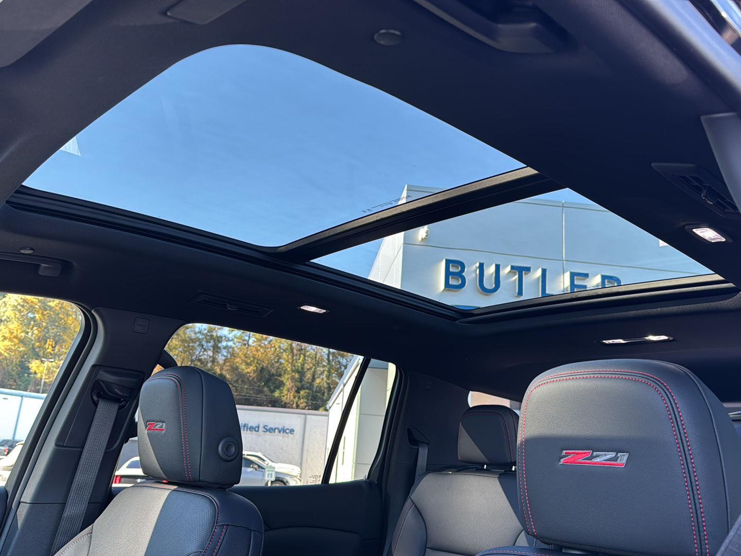 2026 Chevrolet Traverse Z71 Image 32 of 34