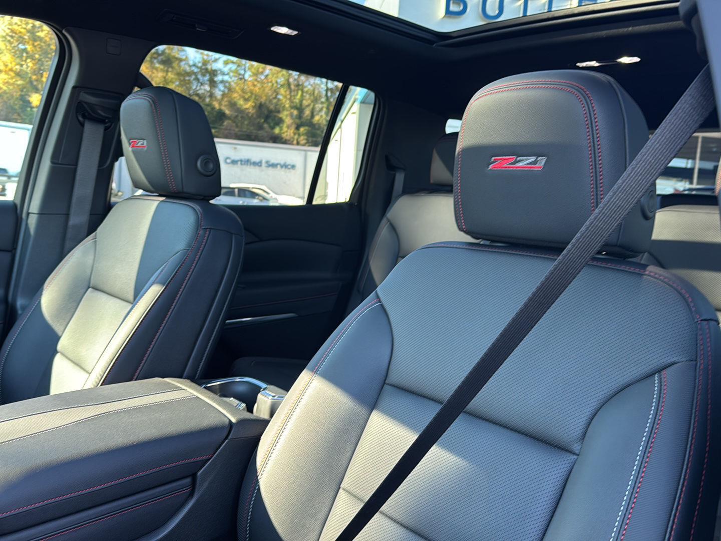 2026 Chevrolet Traverse Z71 Image 13 of 34