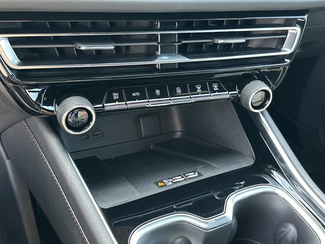 2026 Chevrolet Traverse AWD Z71 Image 17 of 25