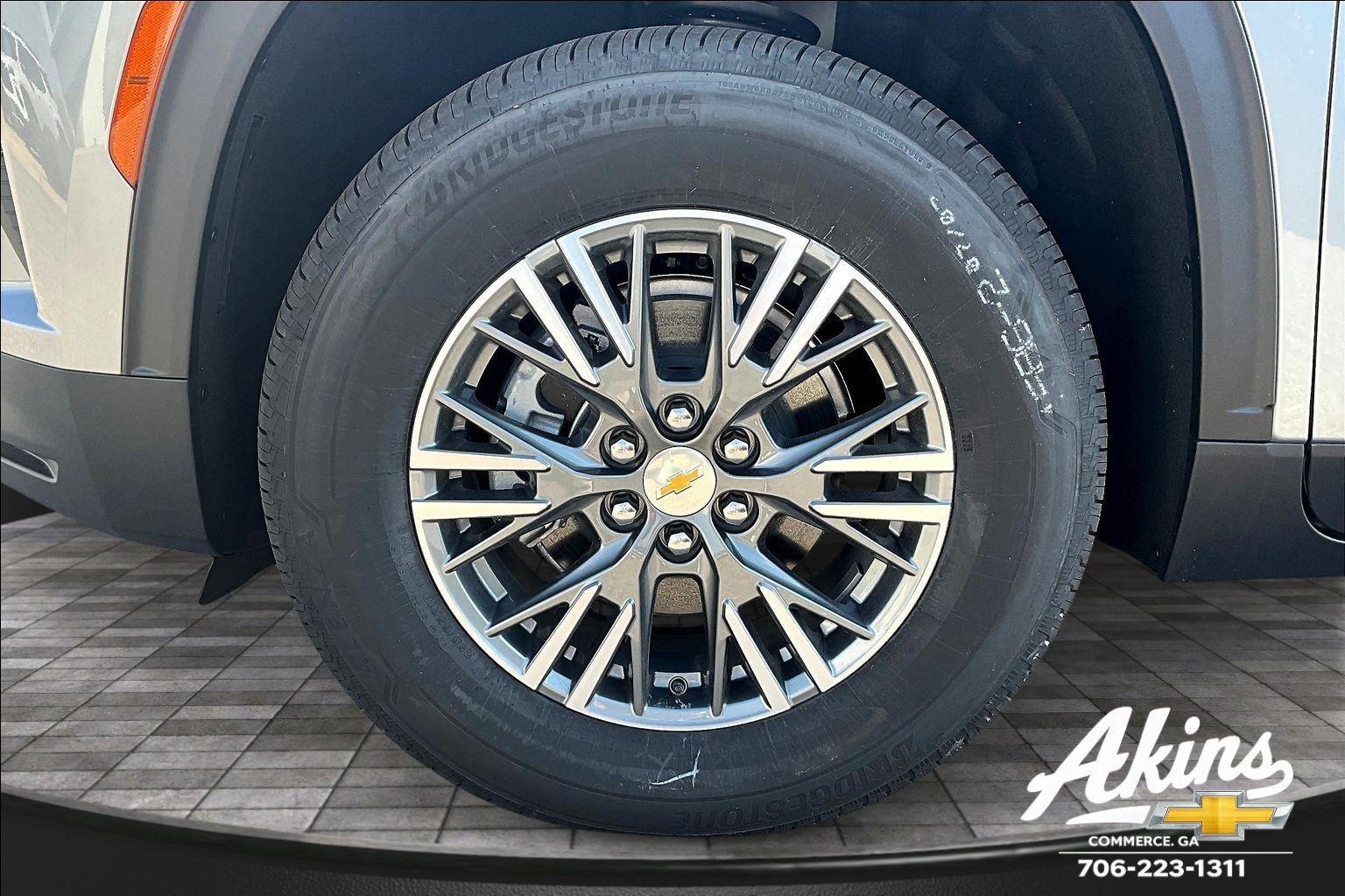 2026 Chevrolet Traverse FWD LT Image 10 of 22