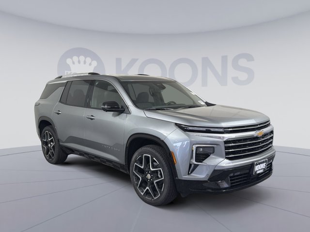 2026 Chevrolet Traverse FWD High Country Image 3 of 26