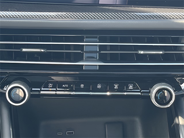 2026 Chevrolet Traverse FWD High Country Image 34 of 37