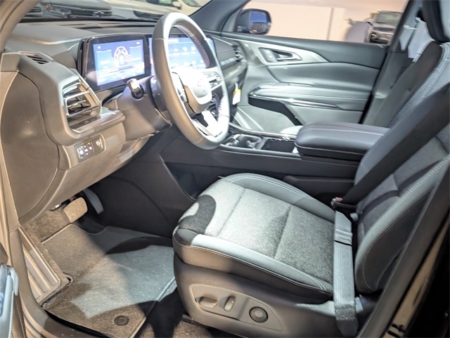 2026 Chevrolet Traverse FWD LT Image 9 of 19