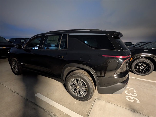 2026 Chevrolet Traverse FWD LT Image 5 of 19