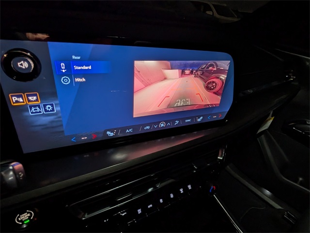 2026 Chevrolet Traverse FWD LT Image 10 of 19