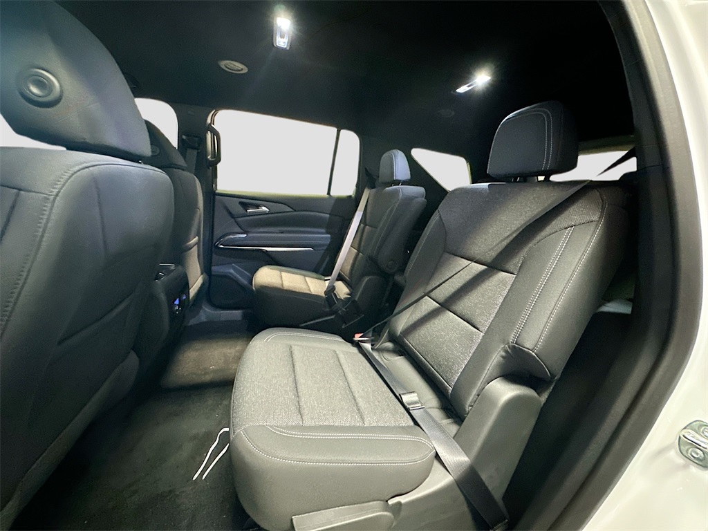 2026 Chevrolet Traverse FWD LT Image 14 of 35