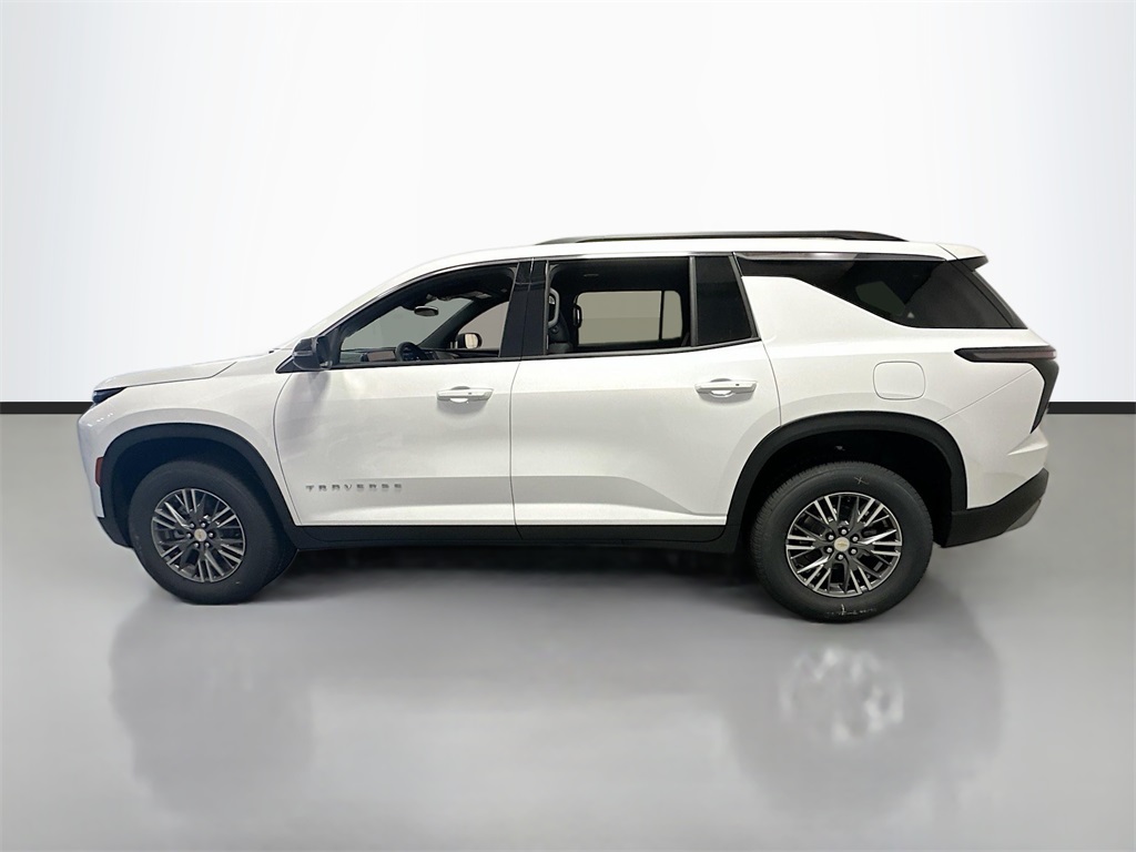 2026 Chevrolet Traverse FWD LT Image 7 of 35