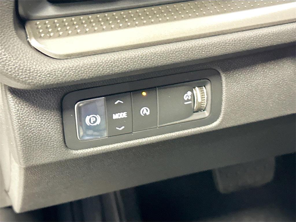 2026 Chevrolet Traverse FWD LT Image 29 of 35