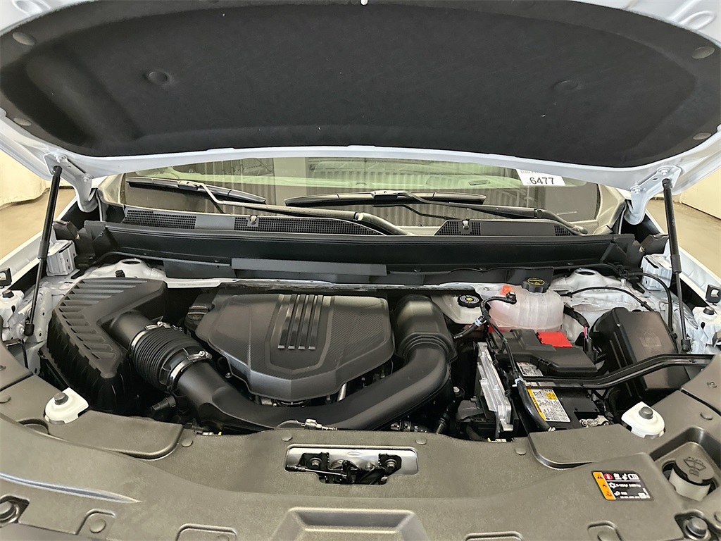 2026 Chevrolet Traverse FWD LT Image 8 of 35