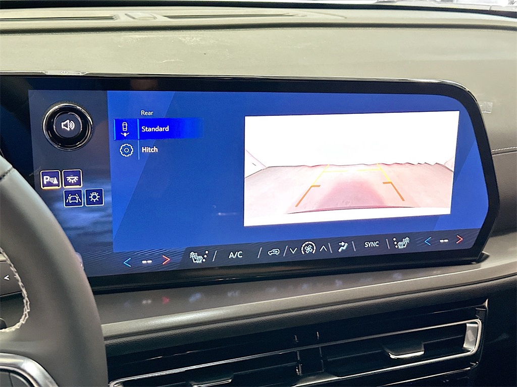 2026 Chevrolet Traverse FWD LT Image 23 of 35