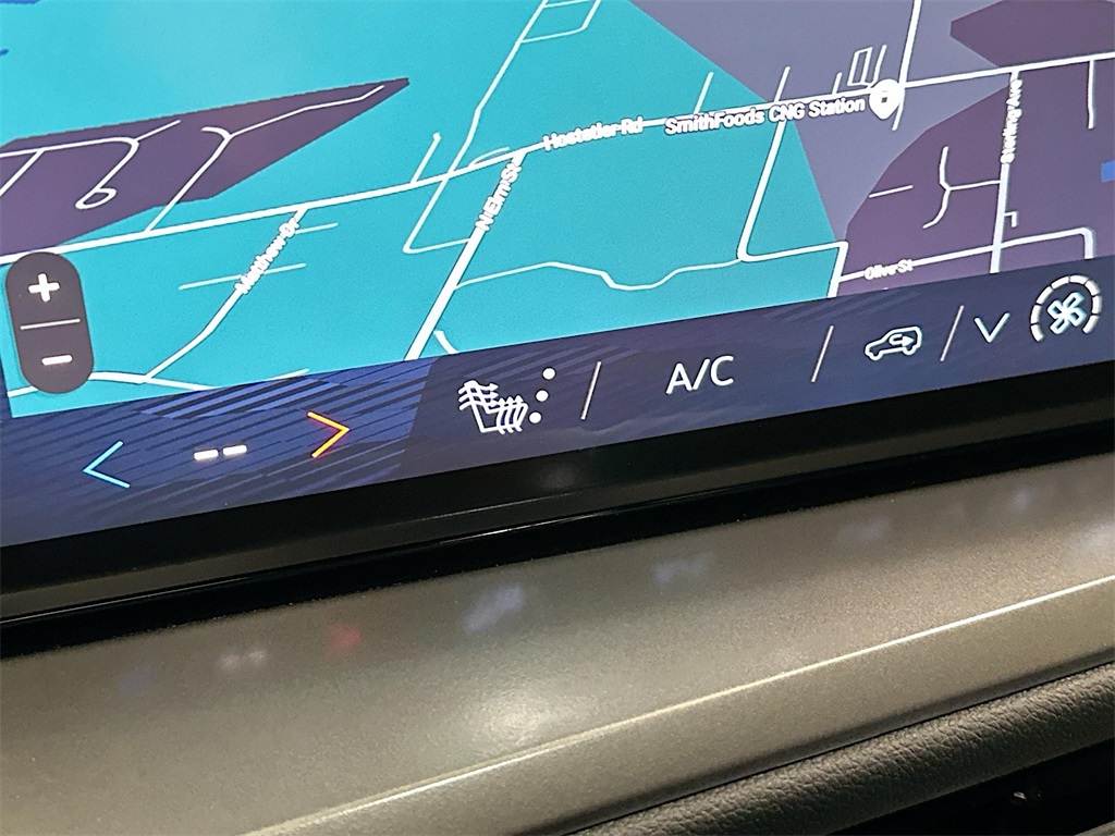 2026 Chevrolet Traverse FWD LT Image 25 of 35