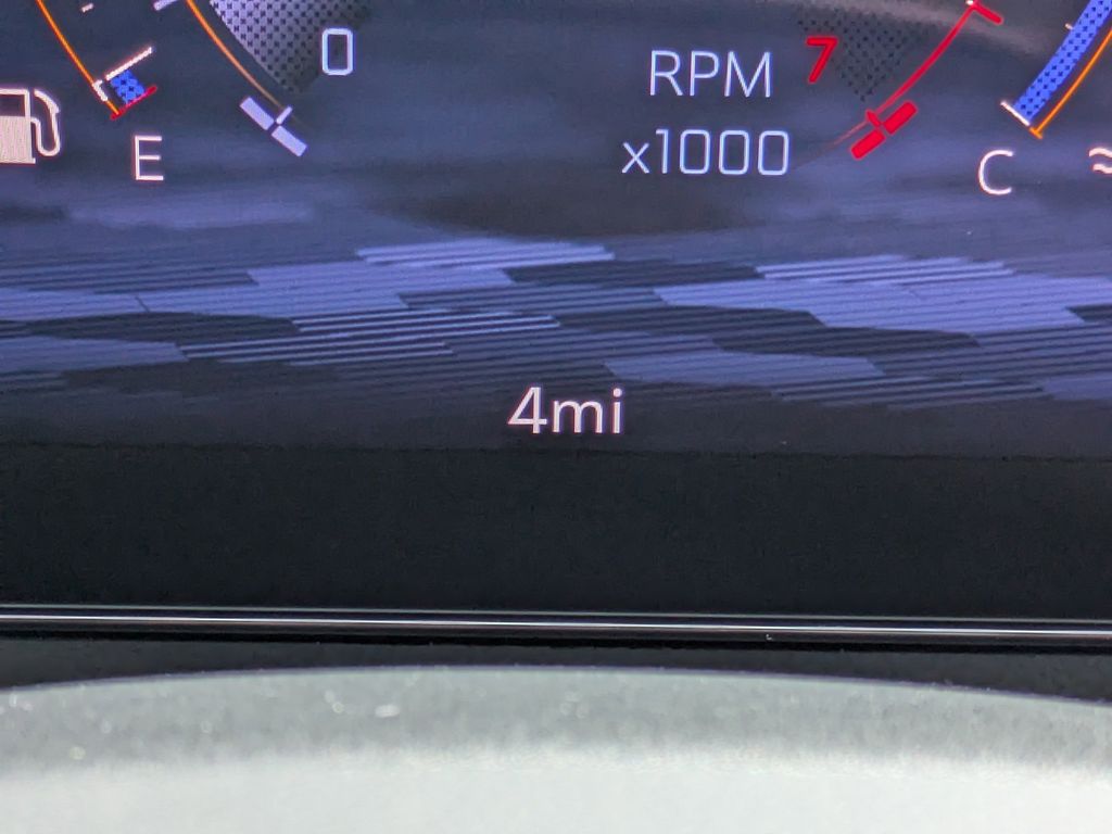 2026 Chevrolet Traverse FWD LT Image 28 of 52