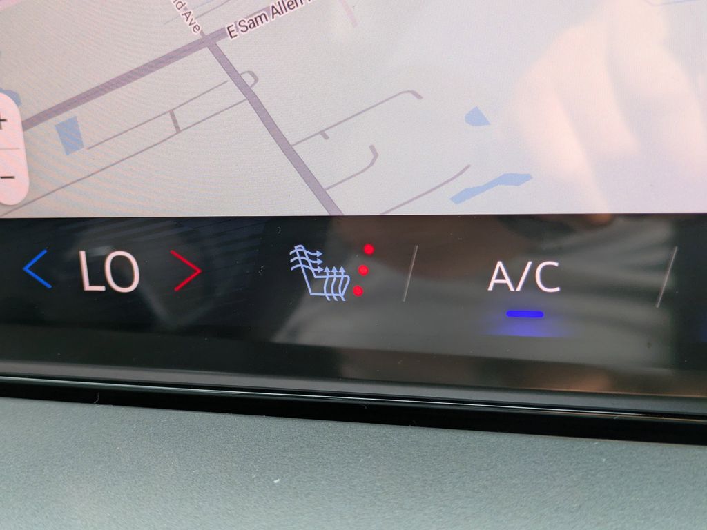 2026 Chevrolet Traverse FWD LT Image 30 of 52