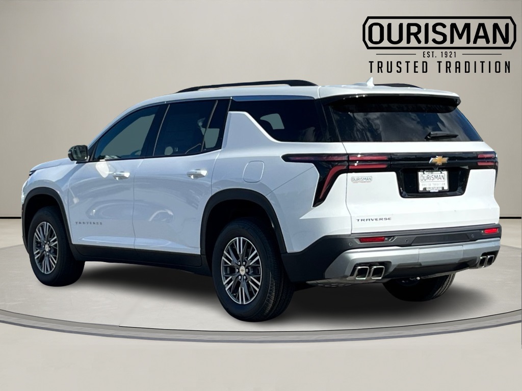 2026 Chevrolet Traverse FWD LT Image 4 of 31