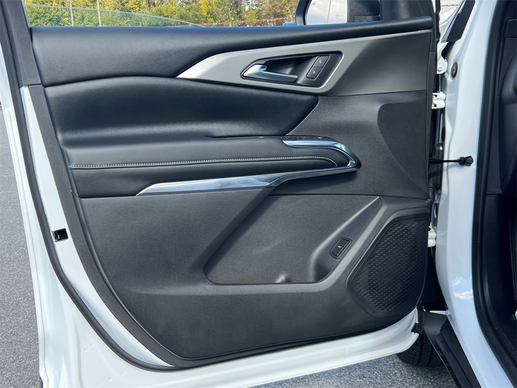 2026 Chevrolet Traverse FWD LT Image 23 of 31