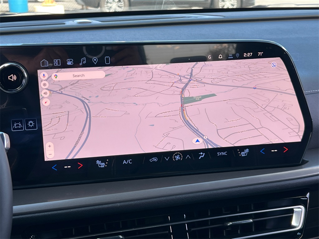 2026 Chevrolet Traverse FWD LT Image 18 of 31