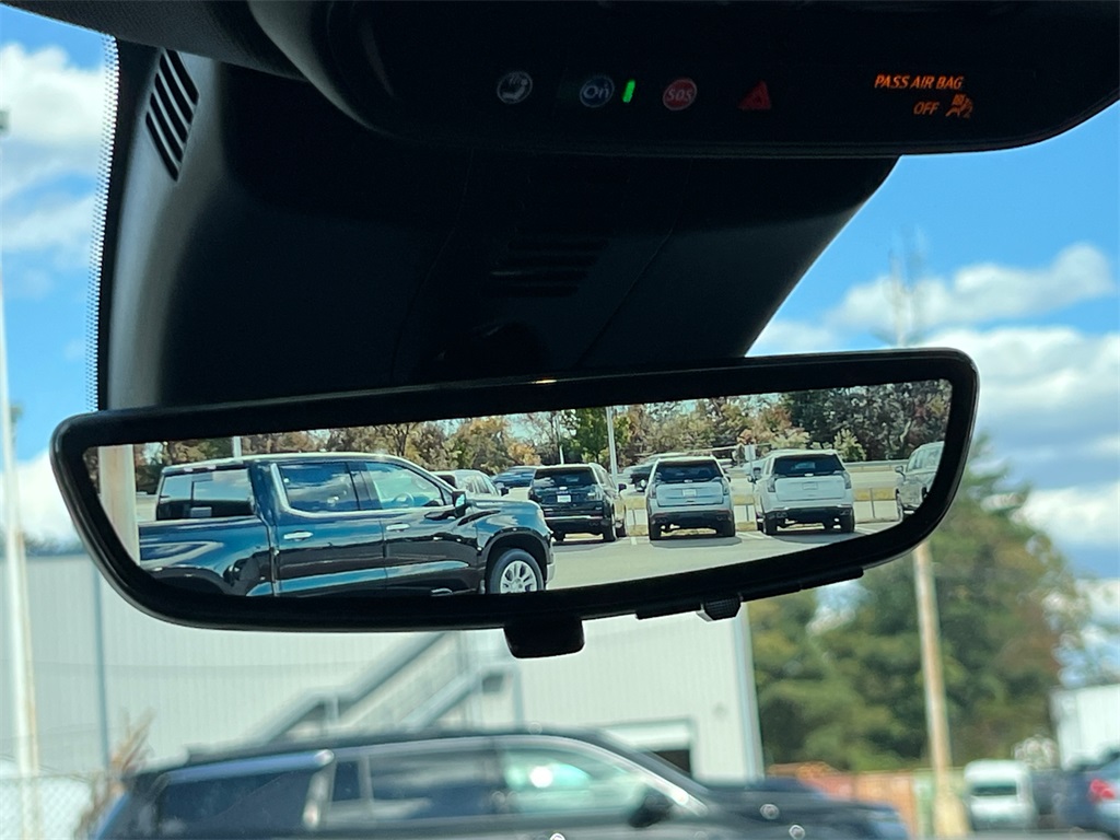 2026 Chevrolet Traverse FWD LT Image 29 of 31