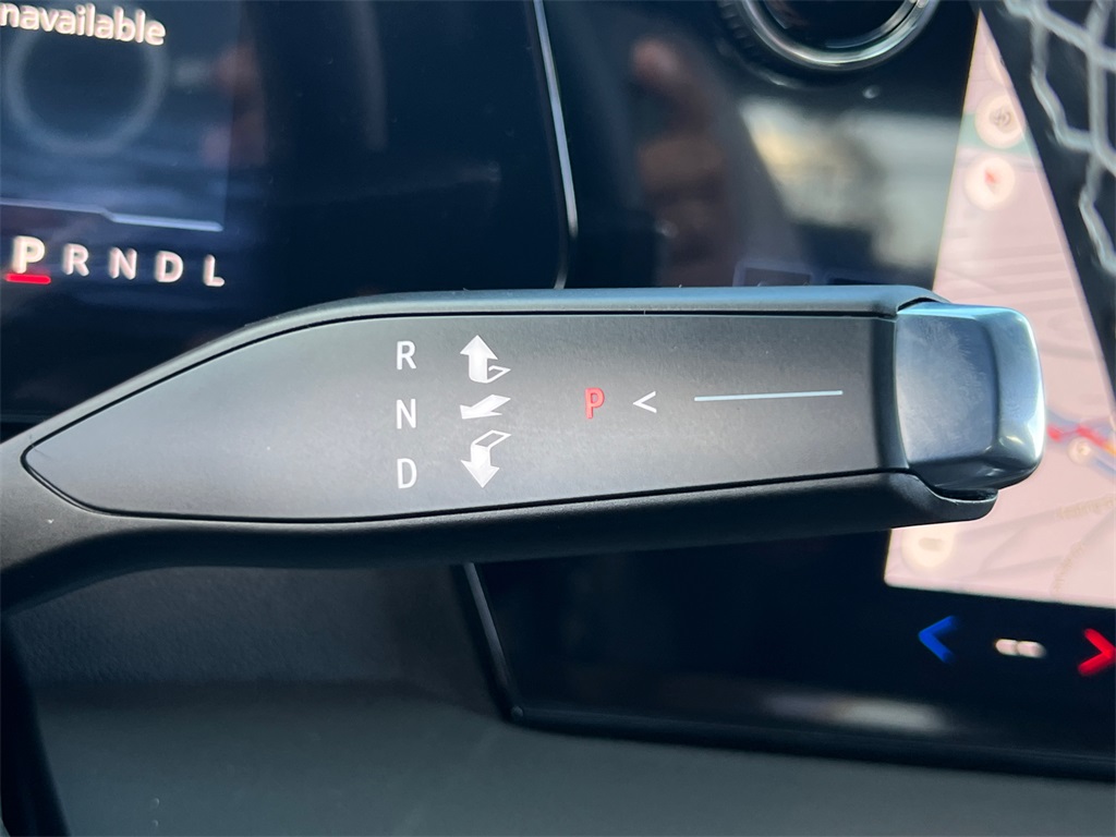 2026 Chevrolet Traverse FWD LT Image 16 of 31