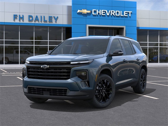 2026 Chevrolet Traverse FWD LT Image 2 of 25