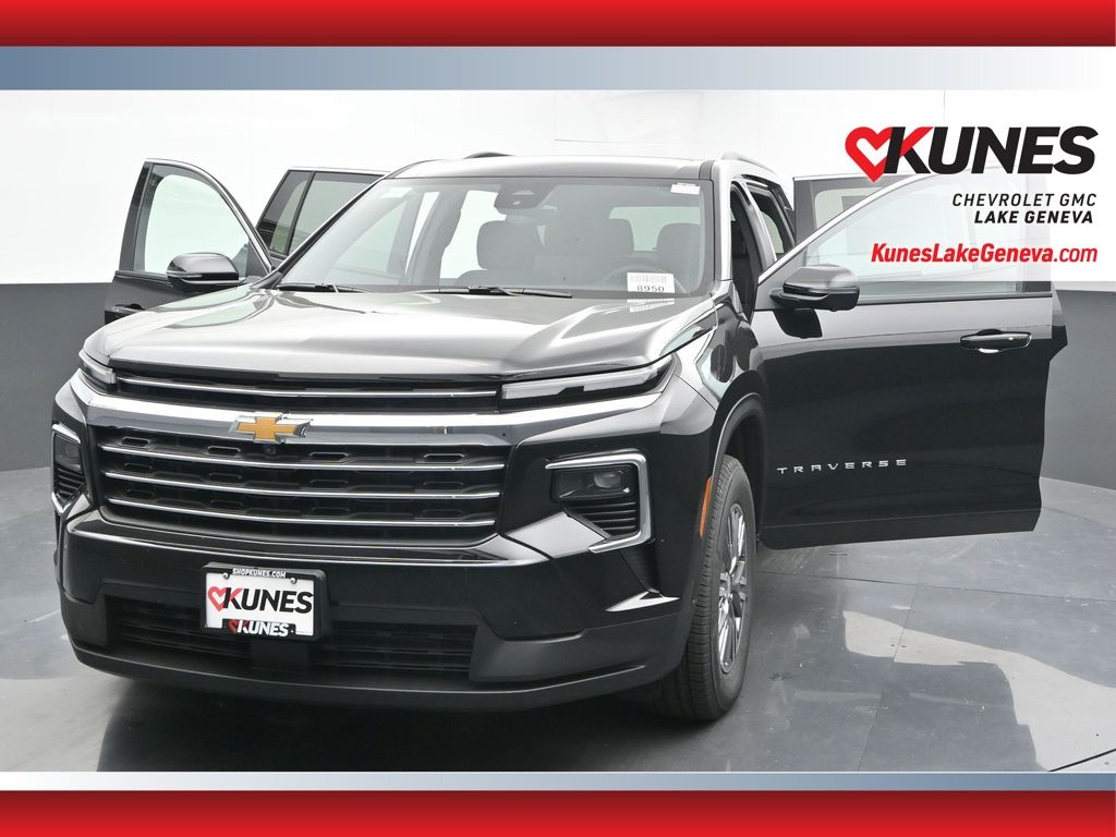 2026 Chevrolet Traverse AWD LT Image 4 of 66