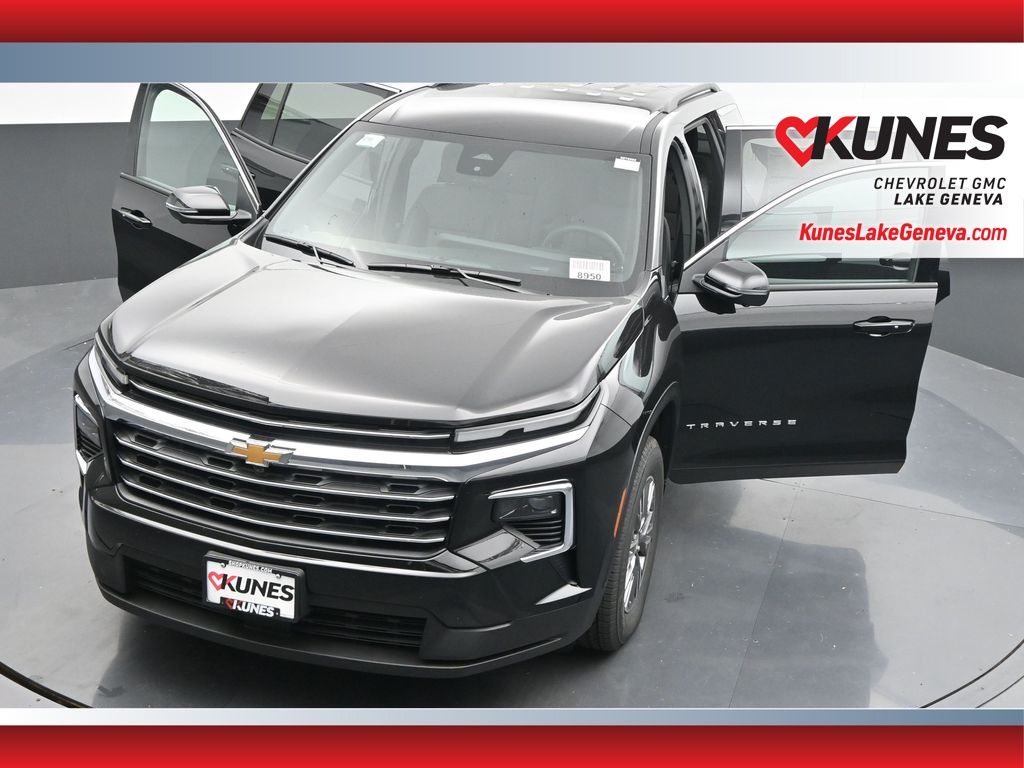 2026 Chevrolet Traverse AWD LT Image 3 of 66