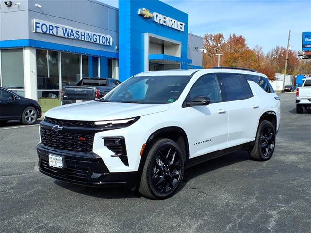 2026 Chevrolet Traverse FWD RS Image 1 of 15