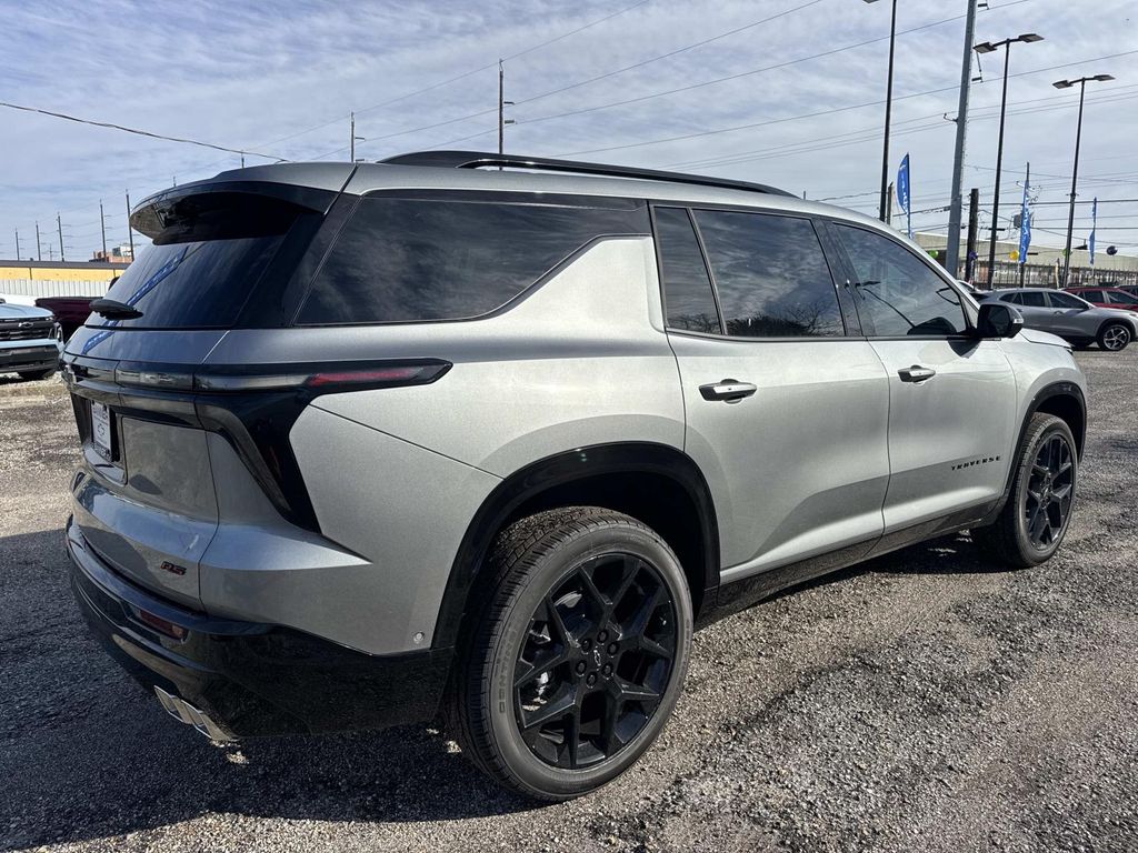 2026 Chevrolet Traverse FWD RS Image 4 of 27