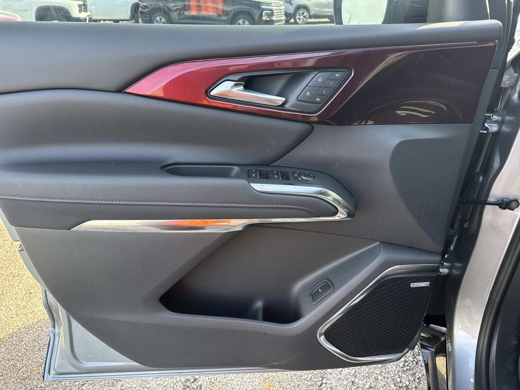 2026 Chevrolet Traverse FWD RS Image 20 of 27