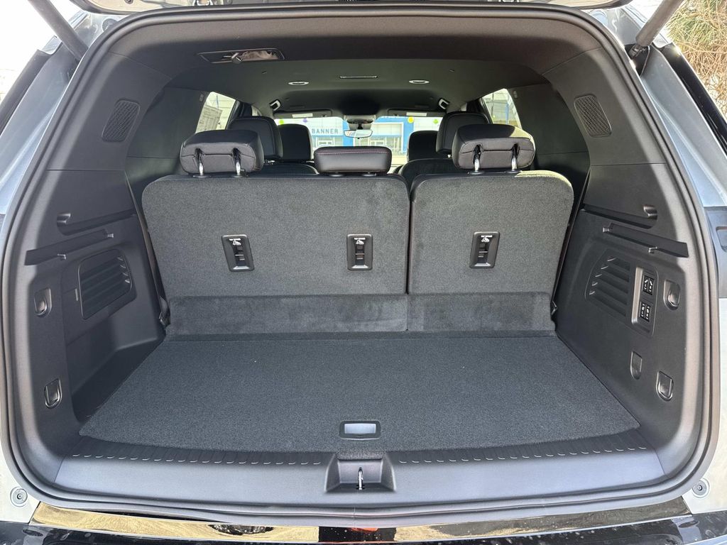 2026 Chevrolet Traverse FWD RS Image 7 of 27