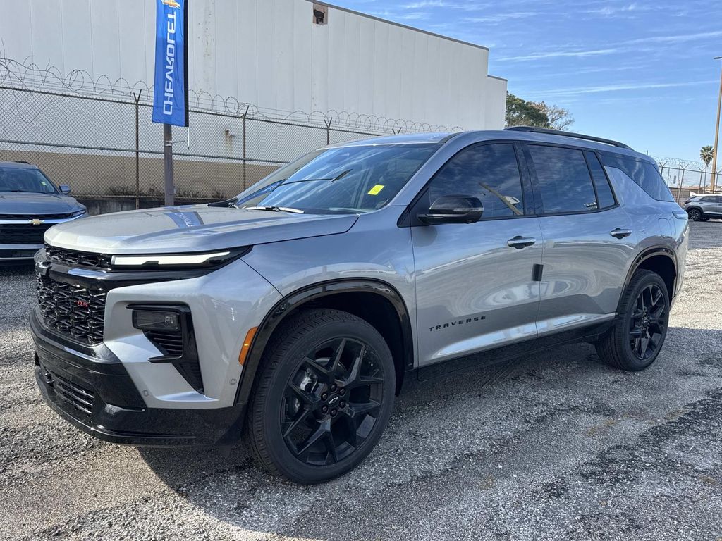 2026 Chevrolet Traverse FWD RS Image 1 of 27
