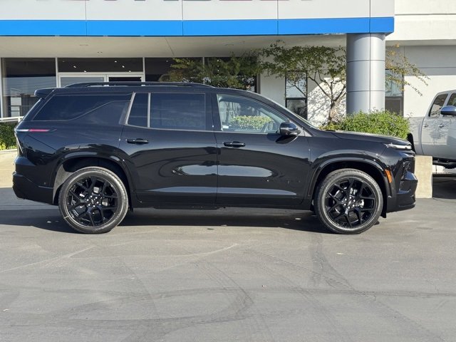 2026 Chevrolet Traverse FWD RS Image 3 of 29