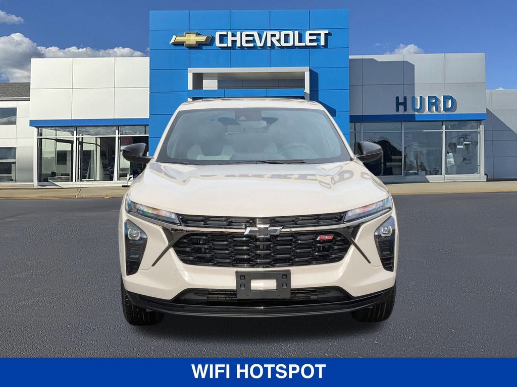 2026 Chevrolet Trax 1RS Image 2 of 36