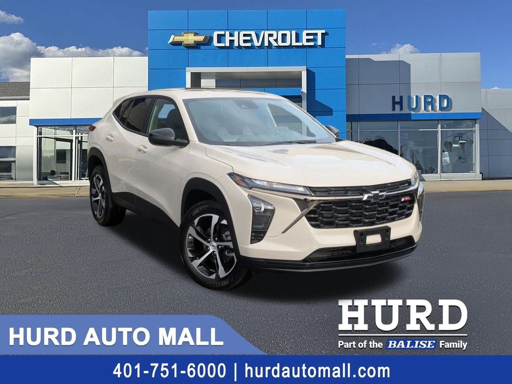 2026 Chevrolet Trax 1RS Image 3 of 36