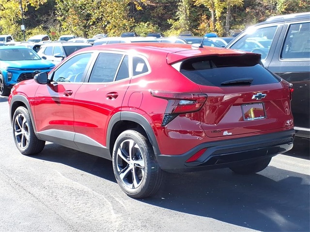 2026 Chevrolet Trax 1RS Image 2 of 23