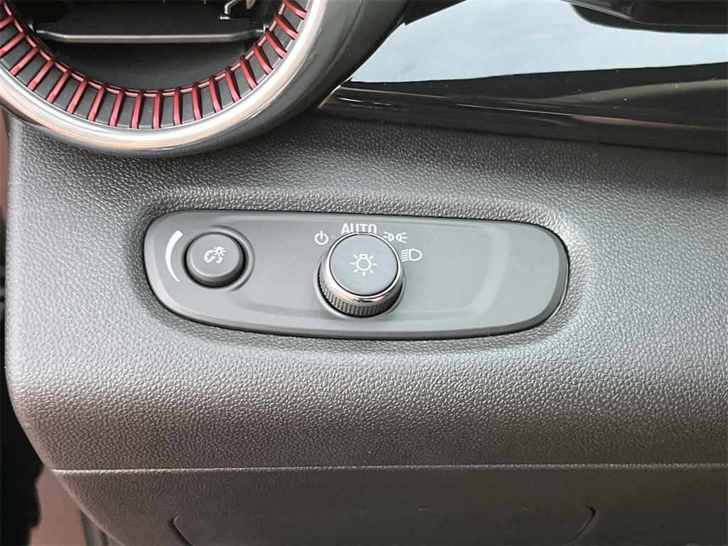 2026 Chevrolet Trax 2RS Image 28 of 34