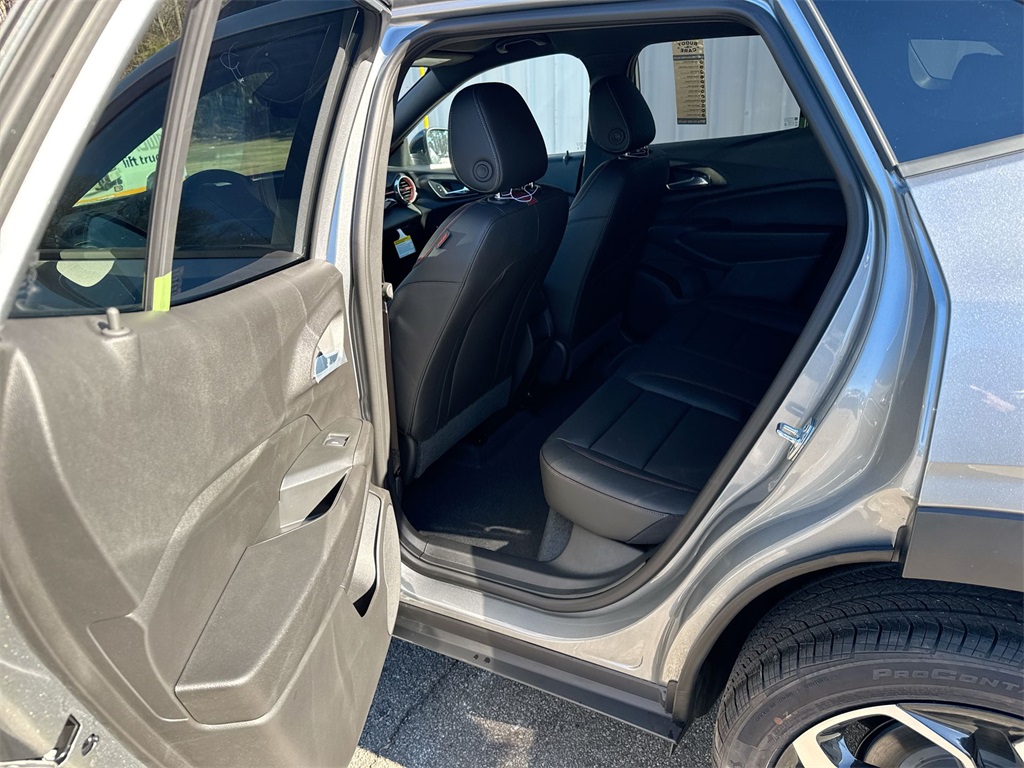 2026 Chevrolet Trax 2RS Image 34 of 35