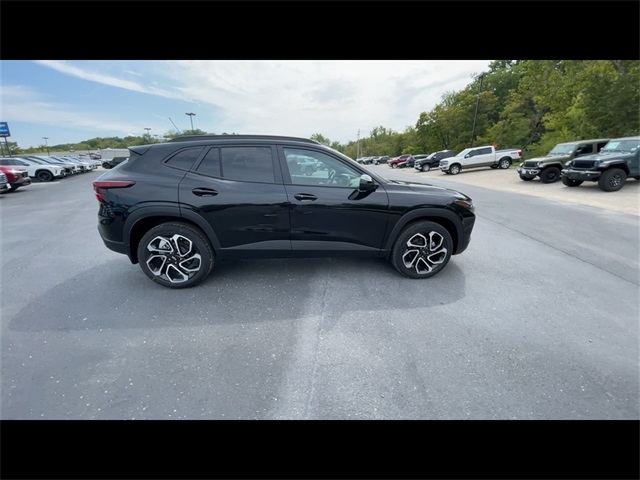 2026 Chevrolet Trax 2RS Image 5 of 39