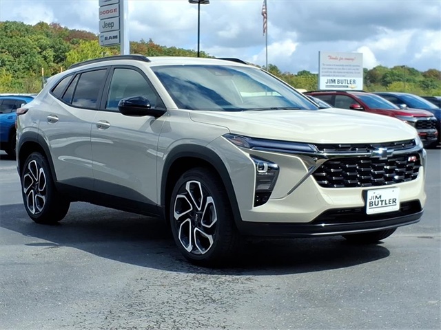 2026 Chevrolet Trax 2RS Image 2 of 22